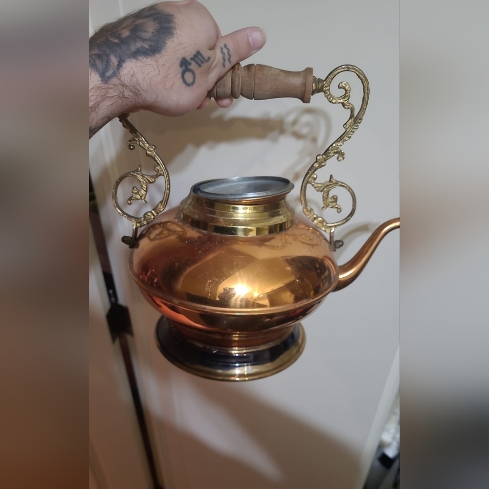 vintage large copper tea kettle - Picture 4 of 7